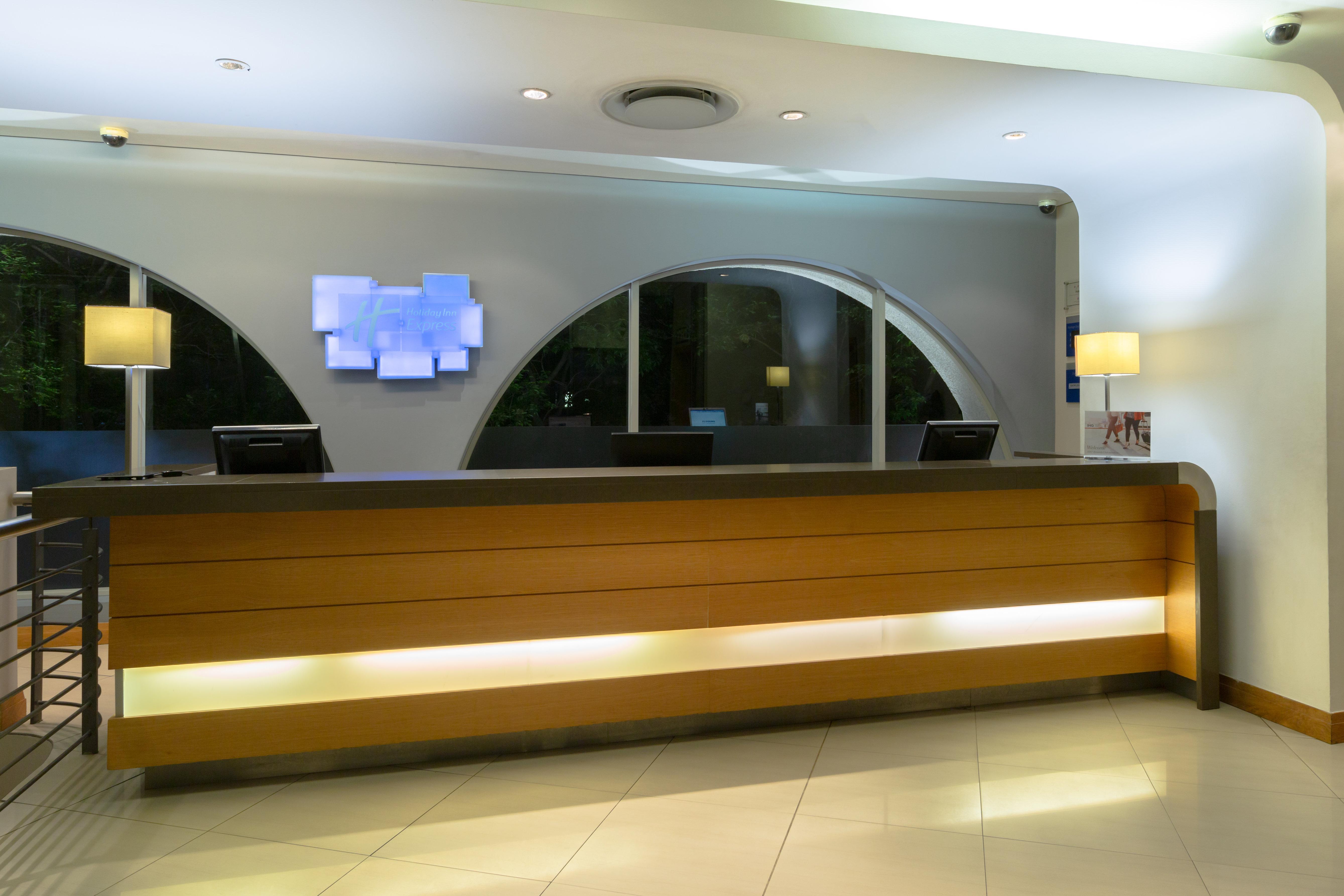 Holiday Inn Express Cape Town City Centre Cape Town, South Africa — book  Hotel, 2023 Prices